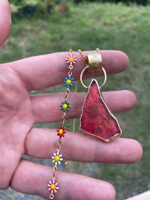 Doppia collana con vetrino rosso e fiori, sentiti leggera - immagine 7
