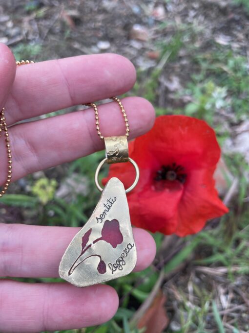 Doppia collana con vetrino rosso e fiori, sentiti leggera - immagine 12