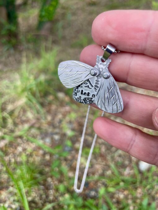 Collana falena che apre le ali - immagine 9