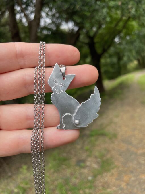 Collana volpe che muove la coda - immagine 2