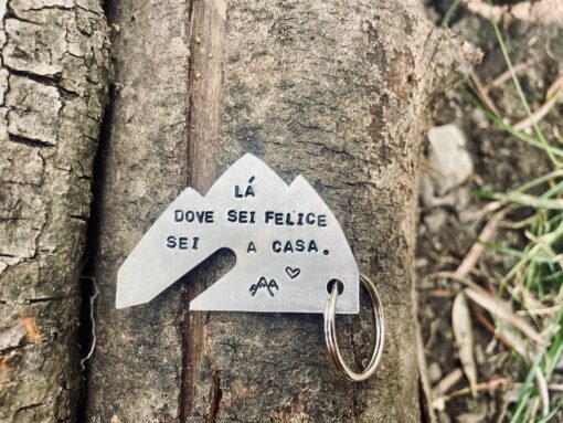 Portachiavi montagna con apribottiglie integrato