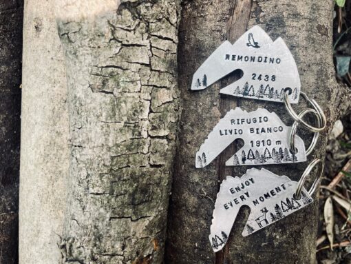 Portachiavi montagna con apribottiglie integrato - immagine 8